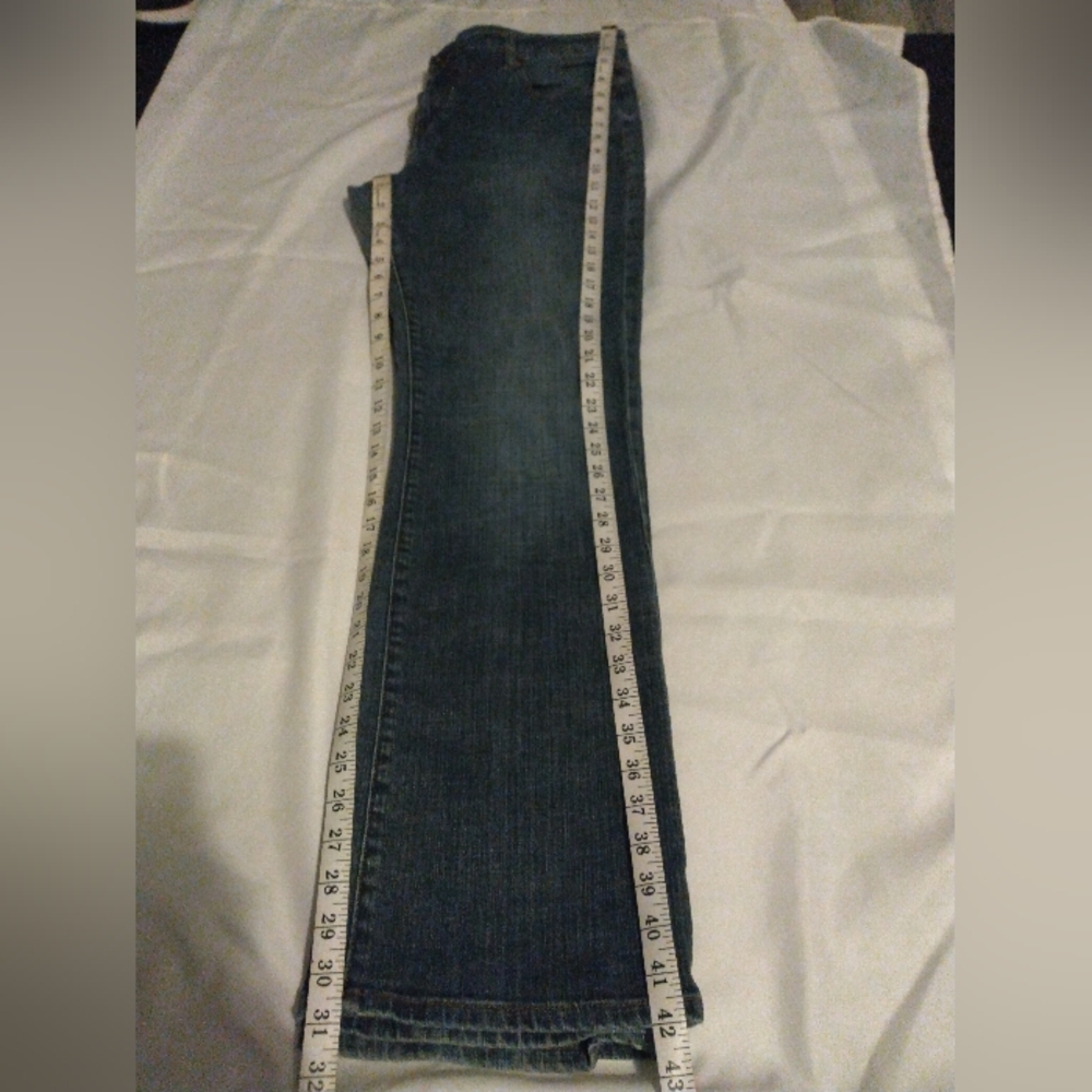 Pair Of Women's Jeans - Picture 3 of 4